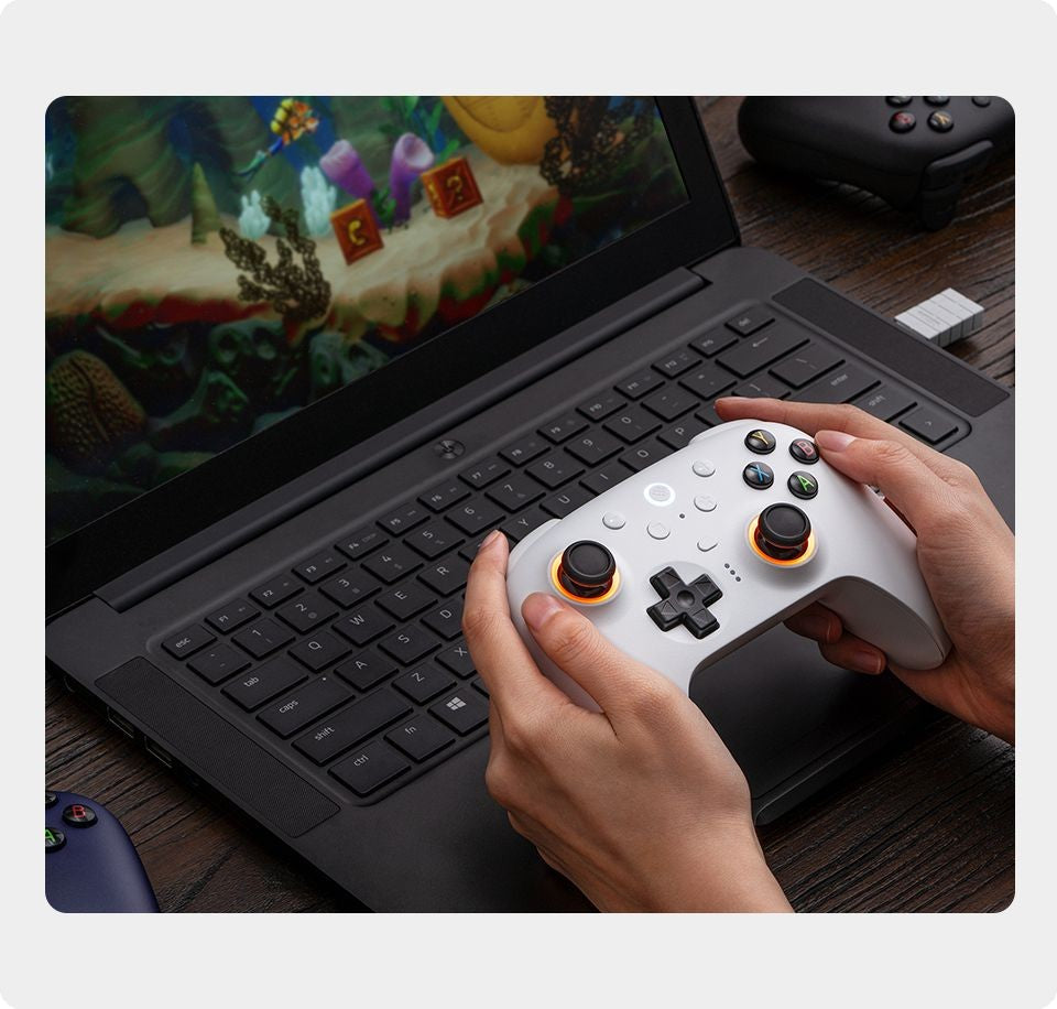 Controle Wireless Hall Effect multiplataforma com Dock de carregamento - 8-BitDo