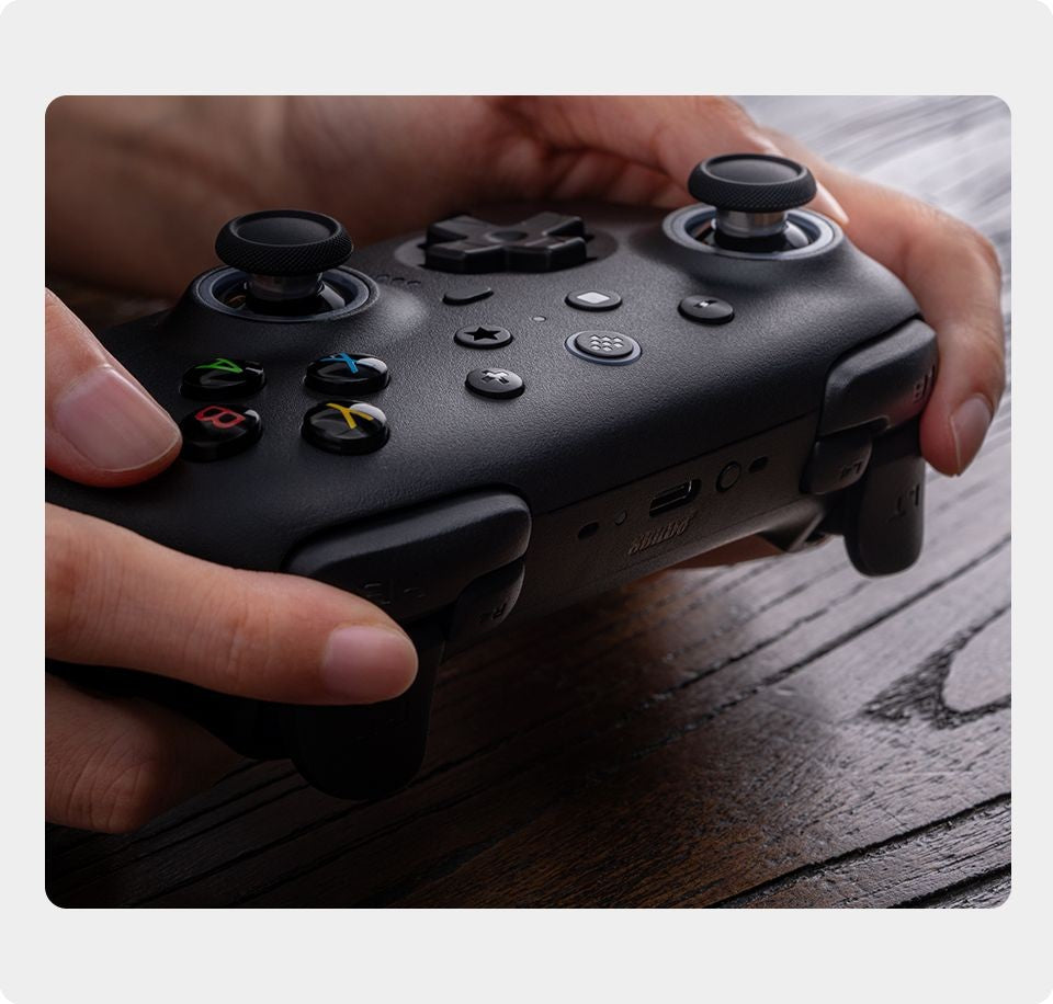 Controle Wireless Hall Effect multiplataforma com Dock de carregamento - 8-BitDo