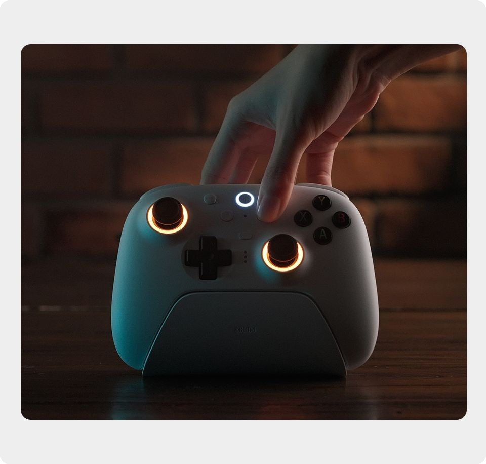 Controle Wireless Hall Effect multiplataforma com Dock de carregamento - 8-BitDo